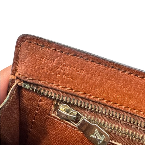 Louis Vuitton Enghien Crossbody - Picture 9 of 10